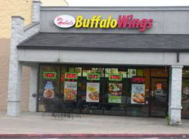 J Buffalo Wings outside