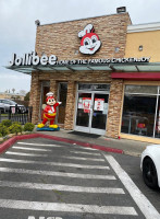 Jollibee outside