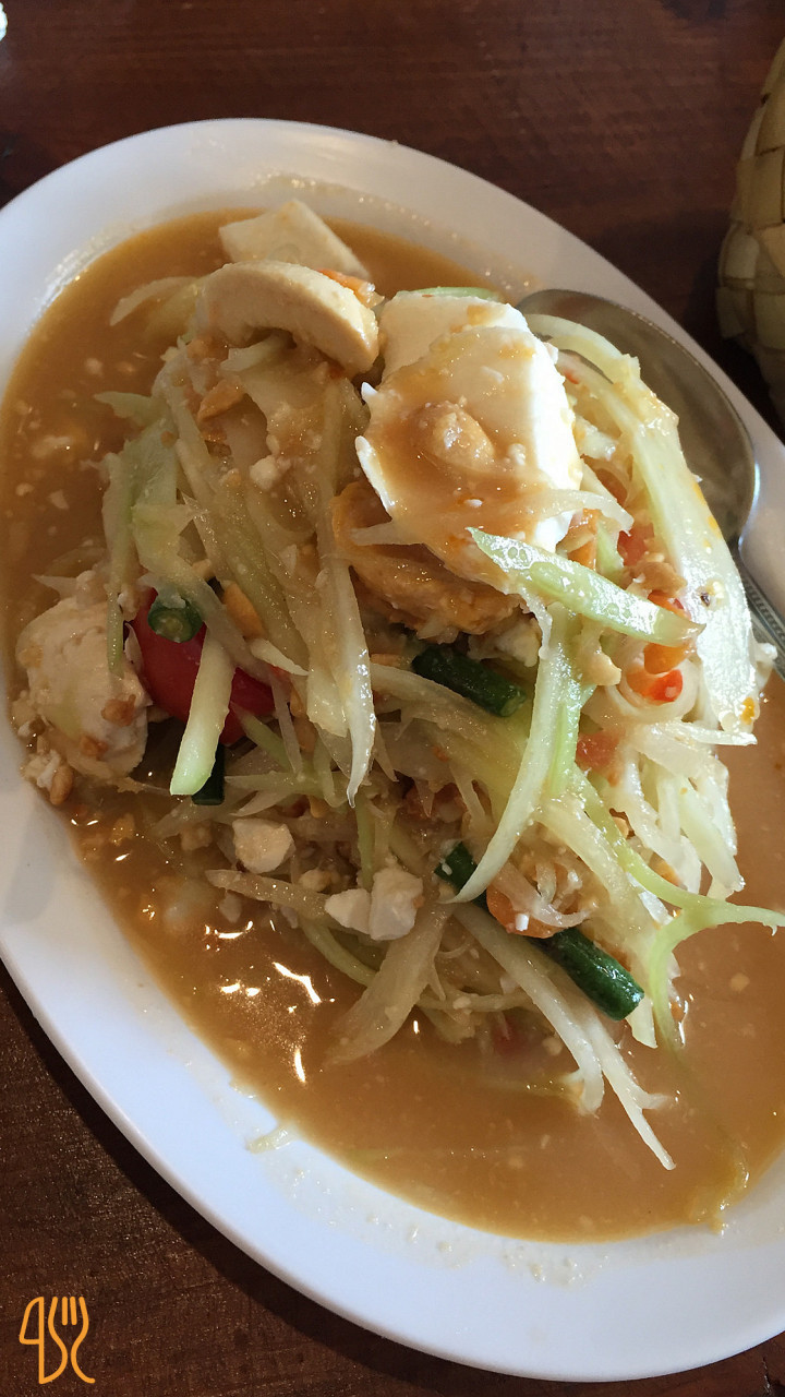 Isaan Station Thai