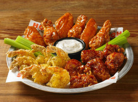 Hooters food