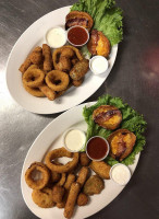 Chicago Dough Company food