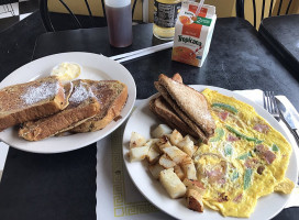 Lucky Larry's Luncheonette food