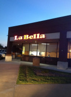 La Bella Italian Grill outside