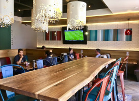 Luna Grill Encinitas inside