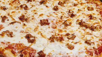 Mama Meatball's Pizzeria food