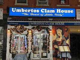 Umberto's Clam House  outside