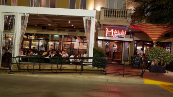 Malai Thai Vietnamese Kitchen outside