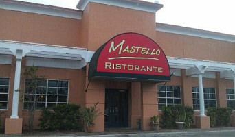 Mastello outside