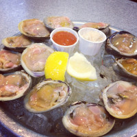 Pearl's Oyster food