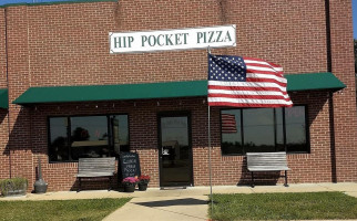 Hip Pocket Pizza Parlor outside