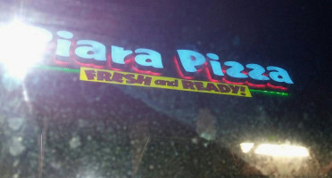 Piara Pizza outside