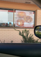 Roberto's Taco Shop outside