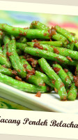 Satay Malaysian Cuisine food