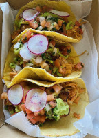 Uno Taqueria food