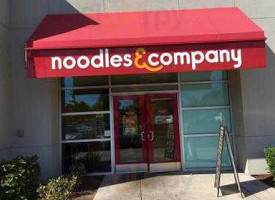 Noodles Company outside