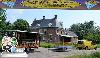 Friend of a Farmer Restaurant outside