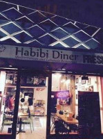 Habibi Diner outside