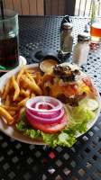 Guston’s Grille Tap food