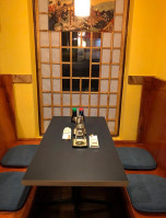 Sushi Hana inside