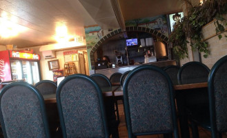 El Vaquero Restaurant inside