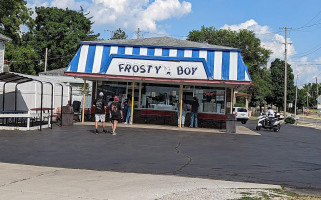 Frosty Boy outside