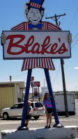 Blake's Lotaburger outside