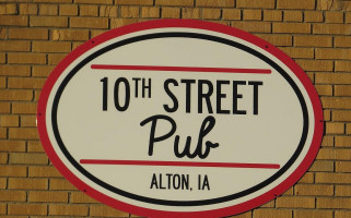 10th Street Pub logo