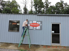 Blount's Country Store outside