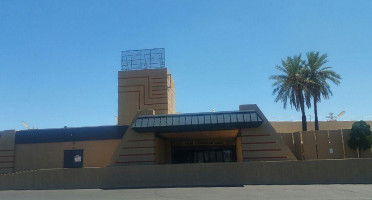 Apache Greyhound Park outside