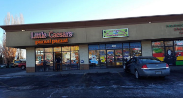 Little Caesars Pizza outside