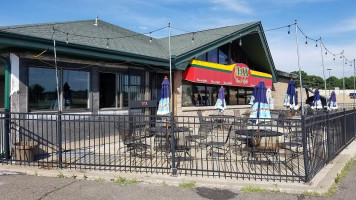 Maxx Grill outside