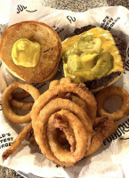 Fuddruckers food