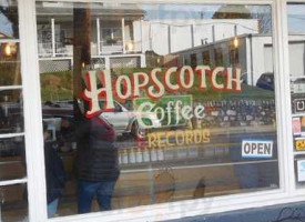 Hopscotch Coffee outside