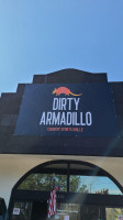 The Dirty Armadillo outside