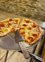 Sacco's Pizzeria Italian food