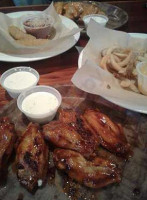 Hooters food