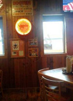 Hooters inside