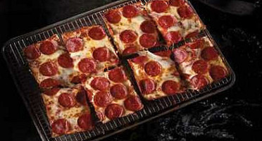 Jet's Pizza food