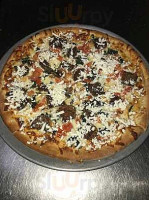 Castillo’s Pizzeria food