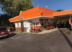 A&w outside