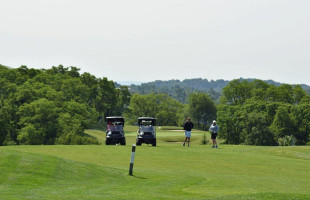 Grand View Golf Club outside