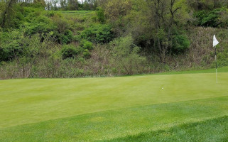 Grand View Golf Club outside