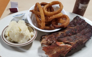 Smokin Jim's Bbq And Steakhouse food