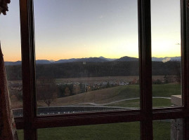 Library Lounge At Biltmore Inn outside