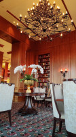 Library Lounge At Biltmore Inn inside