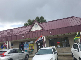 Caribbean Spice Cafe outside