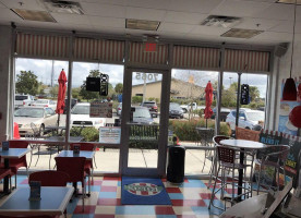 Rita's Of Spring Hill inside