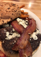 Cb's Bistro food