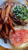 Cb's Bistro food