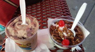 Andy's Frozen Custard food